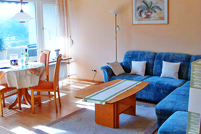 Appartement 12a: Wohnzimmer mit Essecke